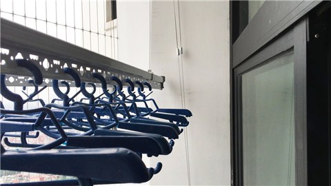 Giàn phơi thông minh điều khiển từ xa Hòa Phát Air